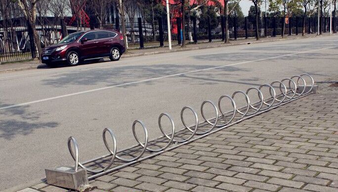 貴州市政街道安裝自行車停車架更為安全、便捷及有效
